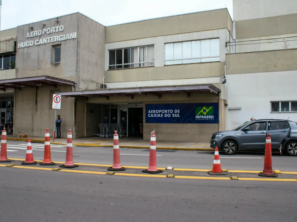 Infraero reorganiza saguão e terraço e atualiza painéis de voos em Caxias do Sul